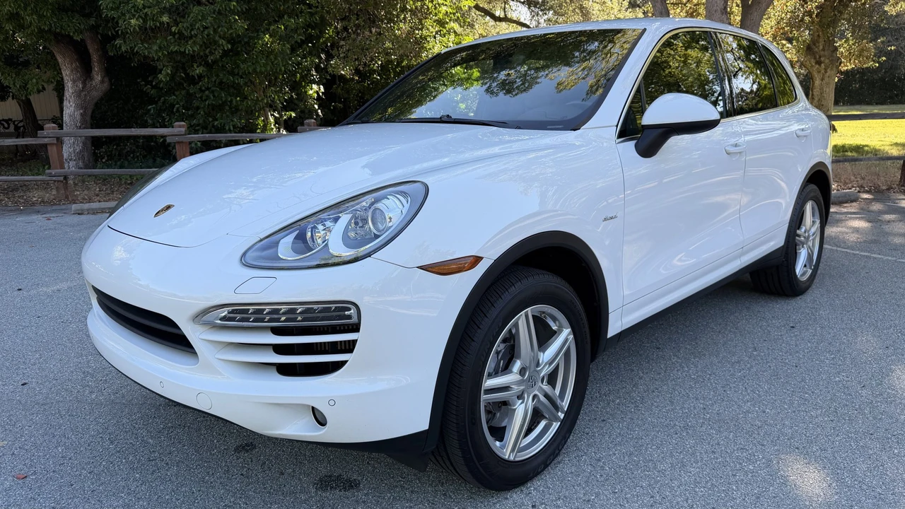 2014 Porsche 958 Cayenne Diesel - Image 14 of 31