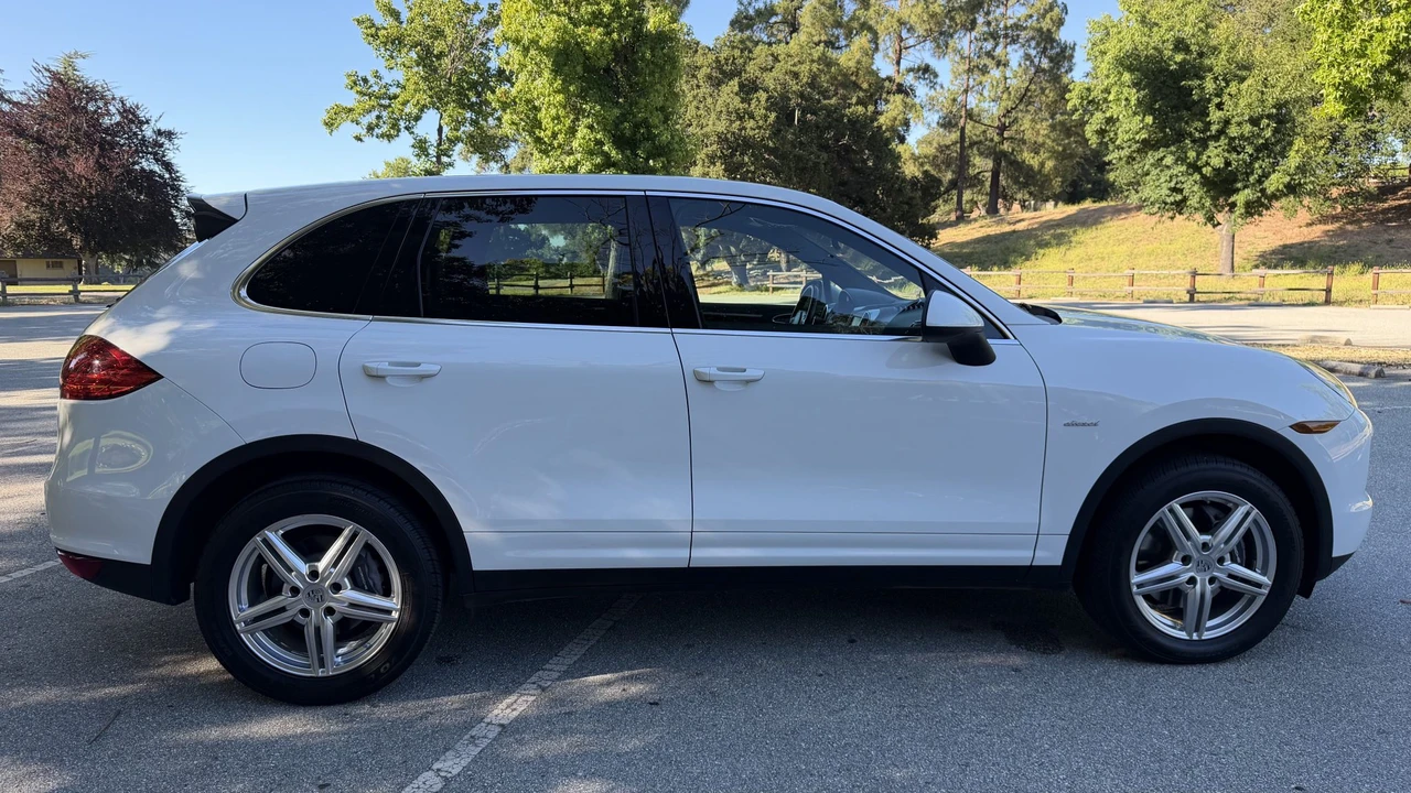 2014 Porsche 958 Cayenne Diesel - Image 21 of 31