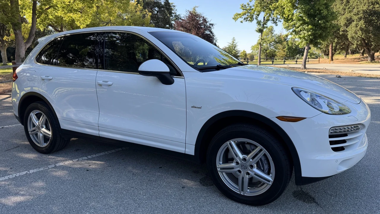 2014 Porsche 958 Cayenne Diesel - Image 22 of 31