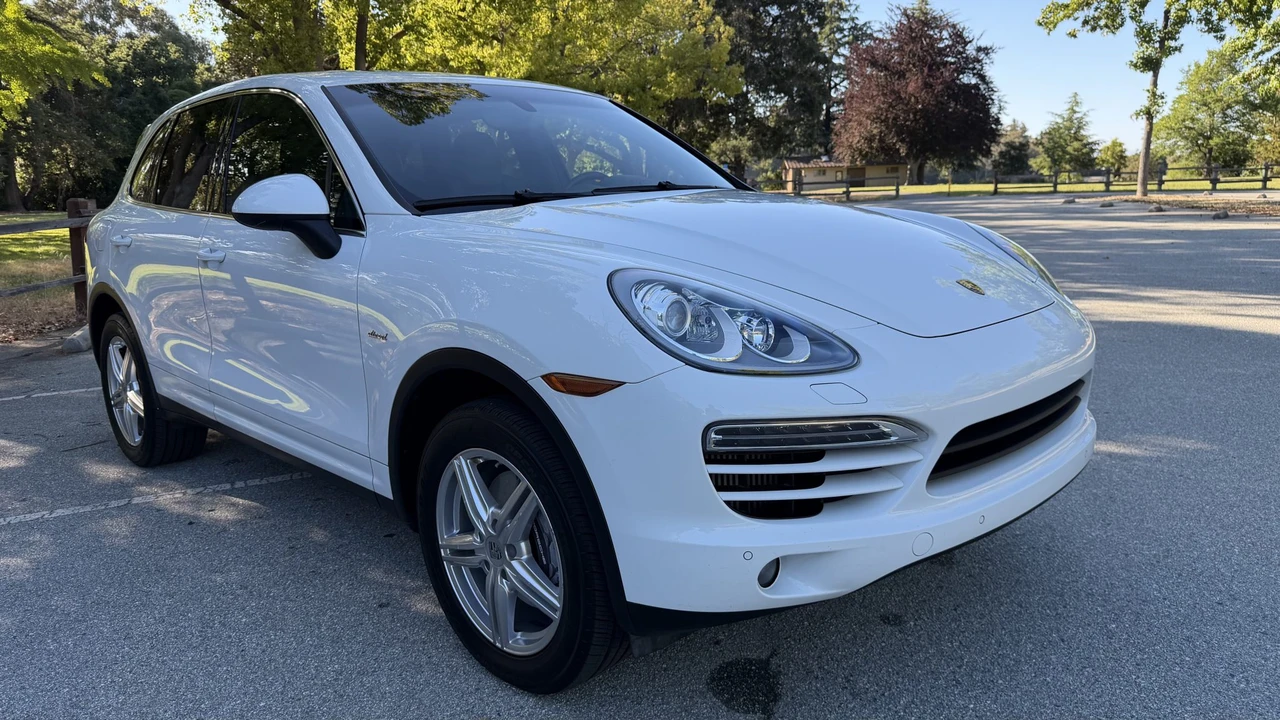2014 Porsche 958 Cayenne Diesel - Image 23 of 31