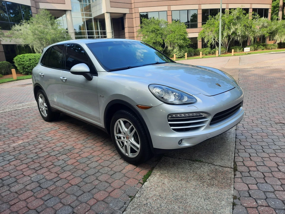 2014 Porsche 958 Cayenne Diesel - Image 28 of 31