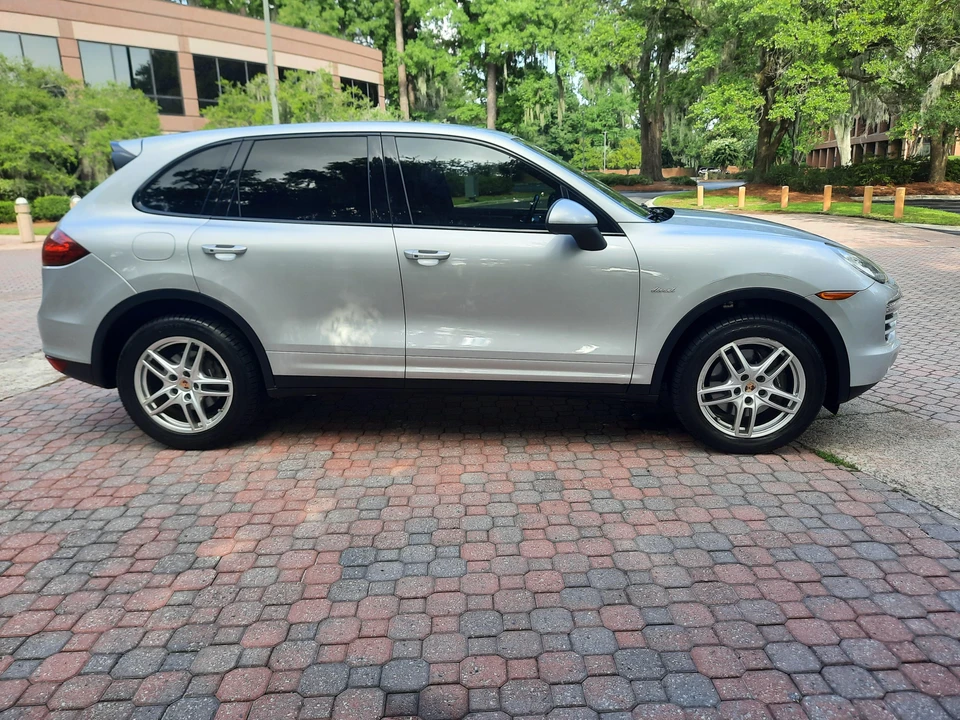 2014 Porsche 958 Cayenne Diesel - Image 25 of 31
