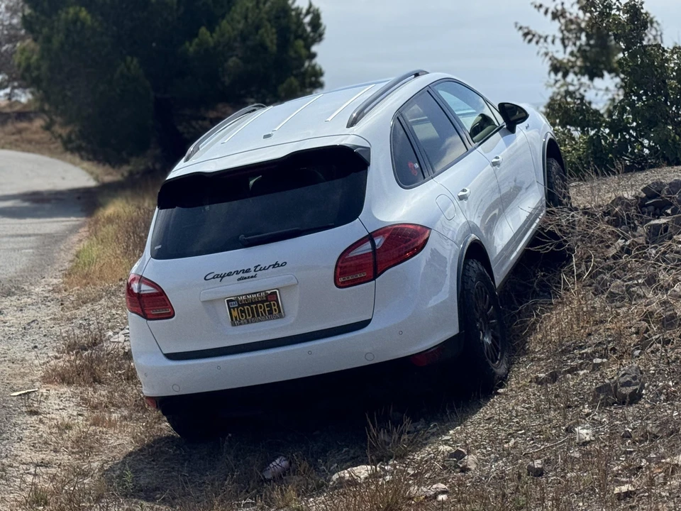2014 Porsche 958 Cayenne Diesel - Image 30 of 31