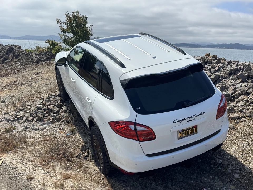 2014 Porsche 958 Cayenne Diesel - Image 28 of 31
