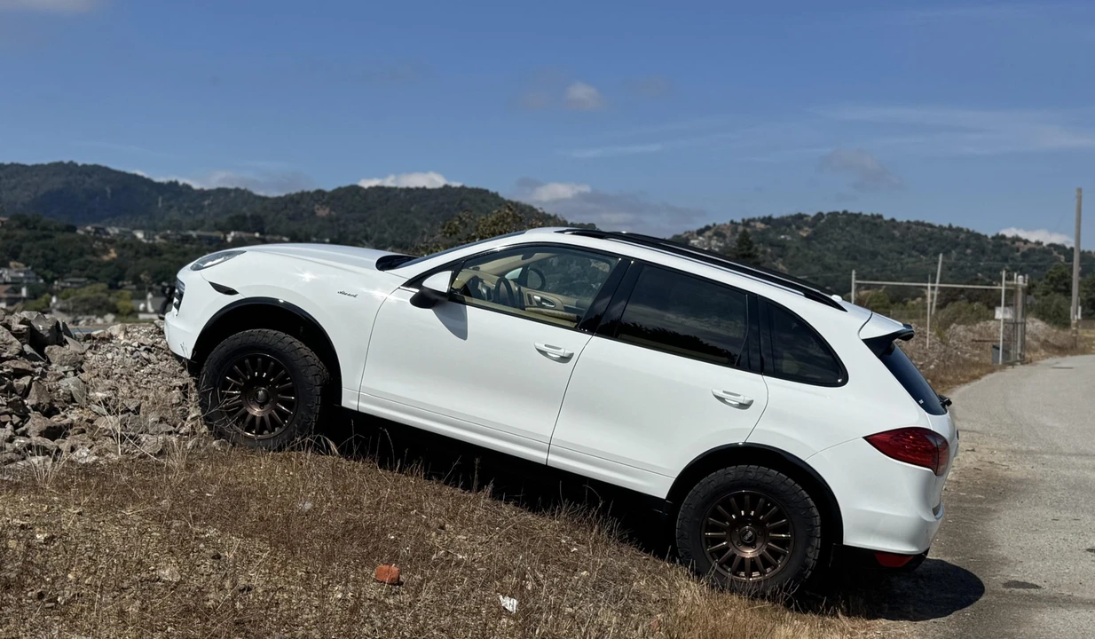 2014 Porsche 958 Cayenne Diesel - Image 26 of 31