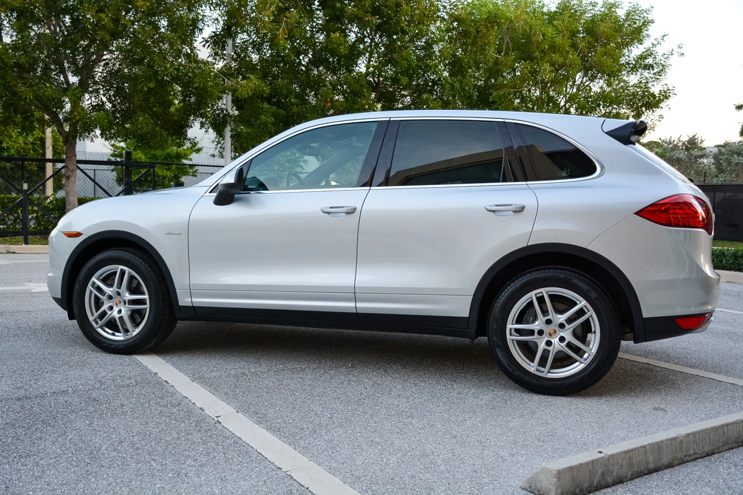 2014 Porsche 958 Cayenne Diesel - Image 9 of 31