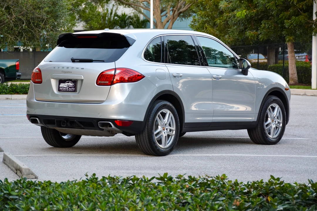 2014 Porsche 958 Cayenne Diesel - Image 14 of 31