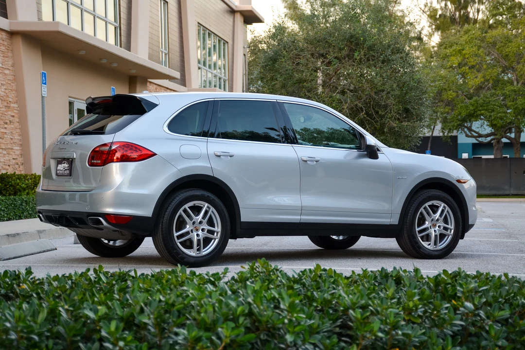 2014 Porsche 958 Cayenne Diesel - Image 16 of 31