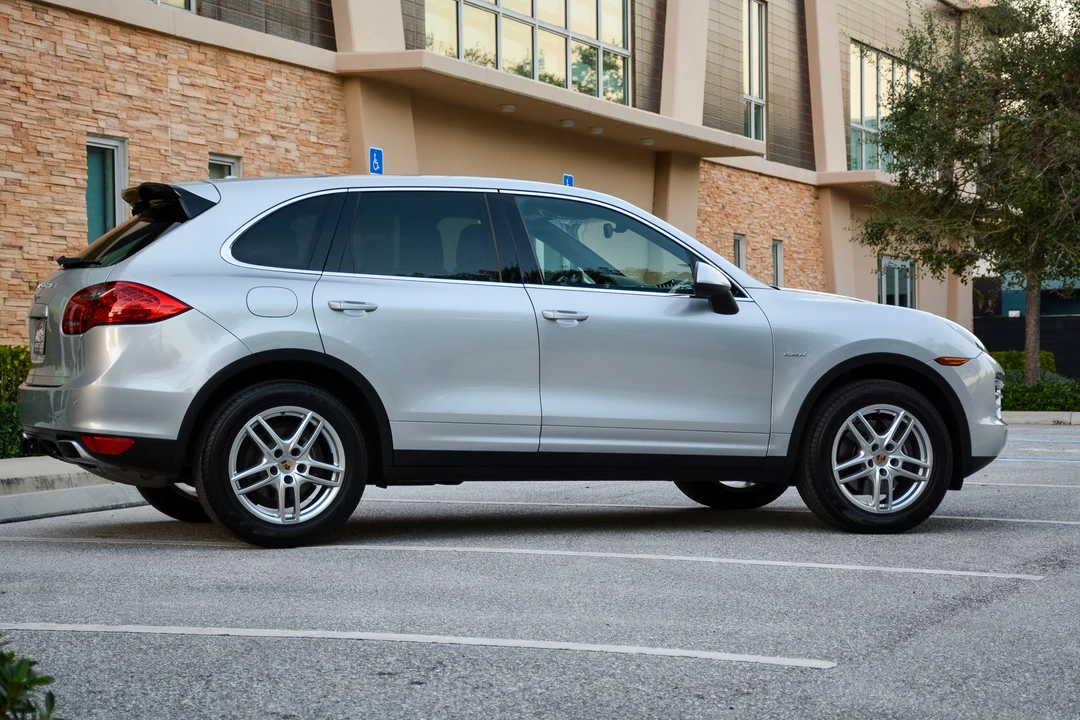 2014 Porsche 958 Cayenne Diesel - Image 17 of 31