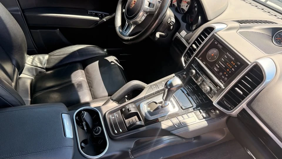 2014 Porsche 958 Cayenne Diesel - Image 9 of 20