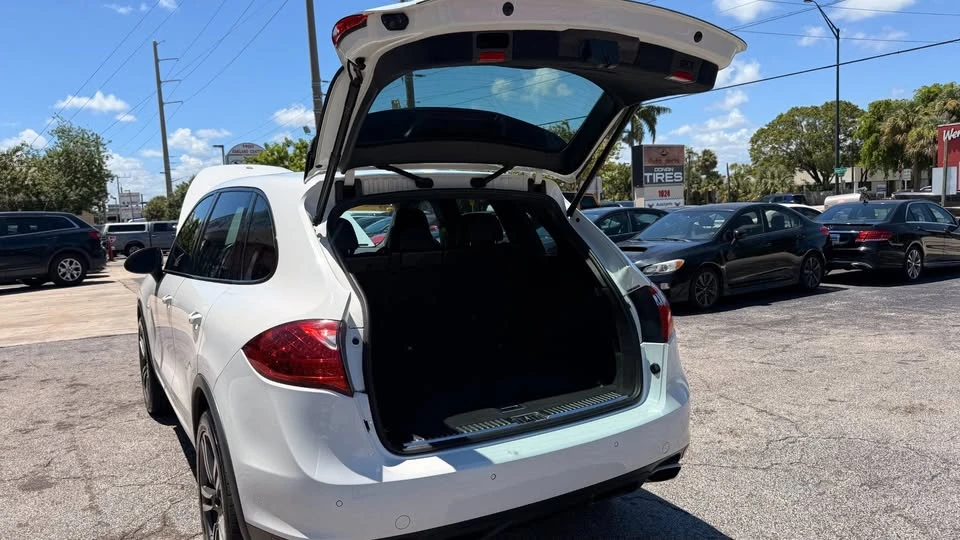 2014 Porsche 958 Cayenne Diesel - Image 18 of 20