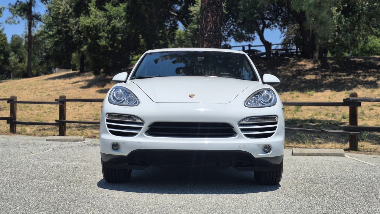 2014 Porsche 958 Cayenne Diesel - Image 16 of 31