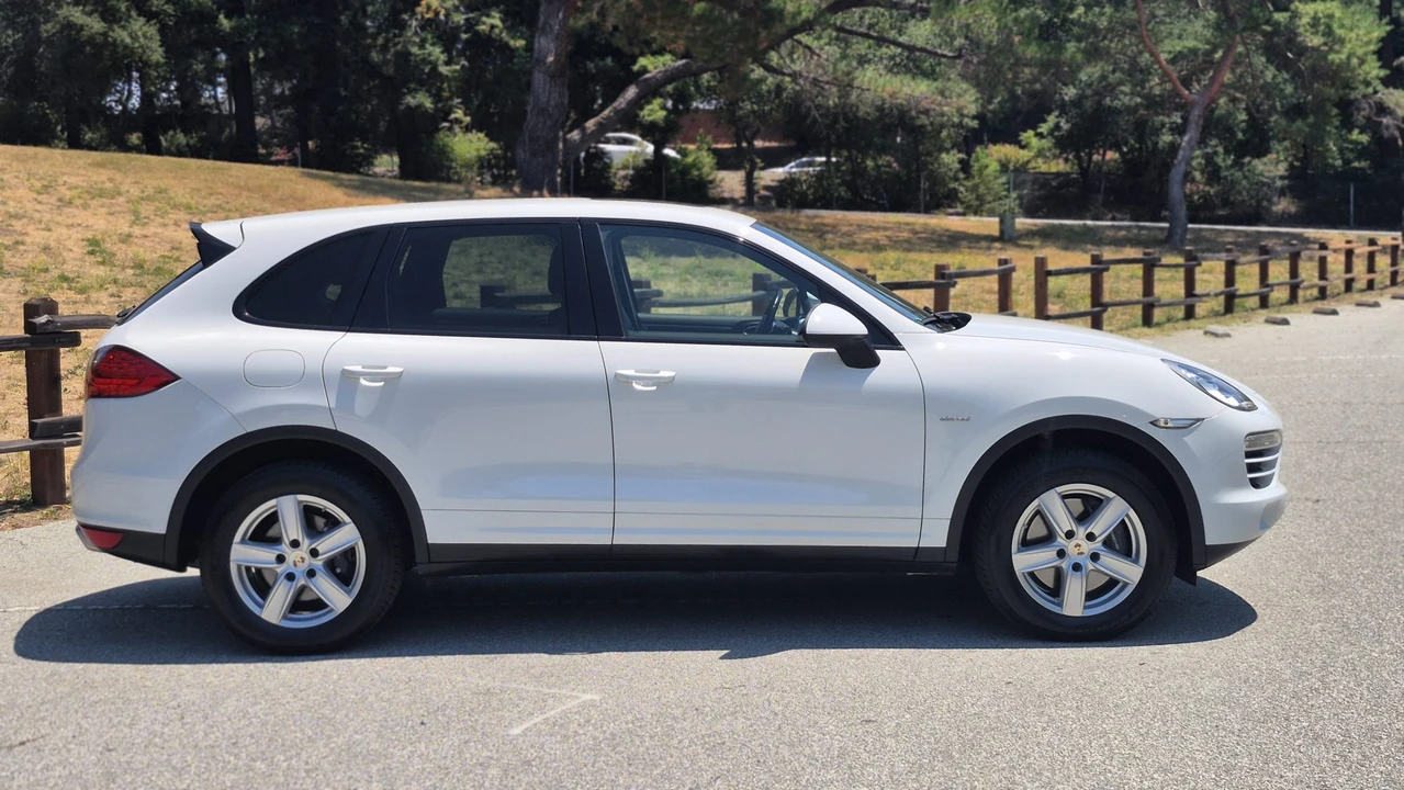 2014 Porsche 958 Cayenne Diesel - Image 29 of 31