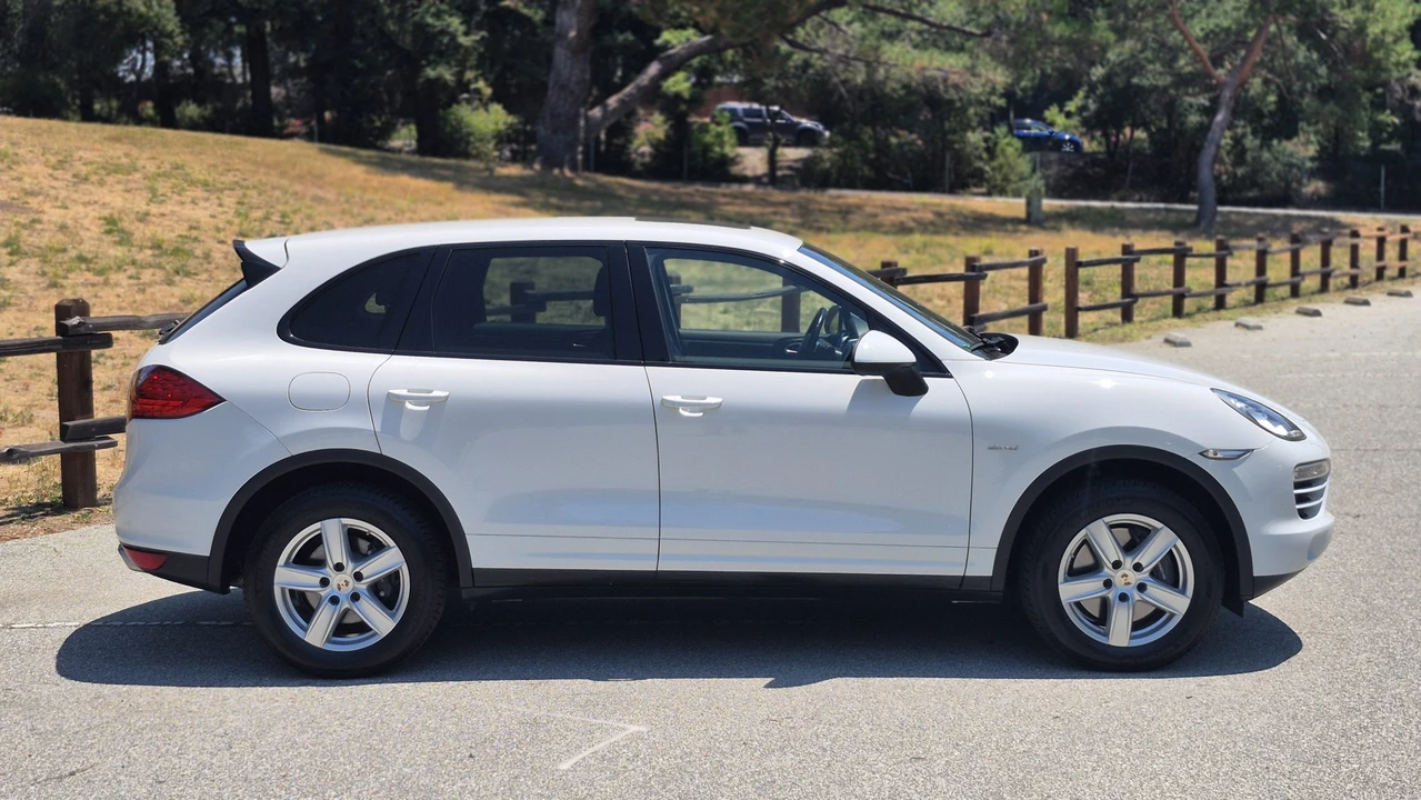 2014 Porsche 958 Cayenne Diesel - Image 28 of 31