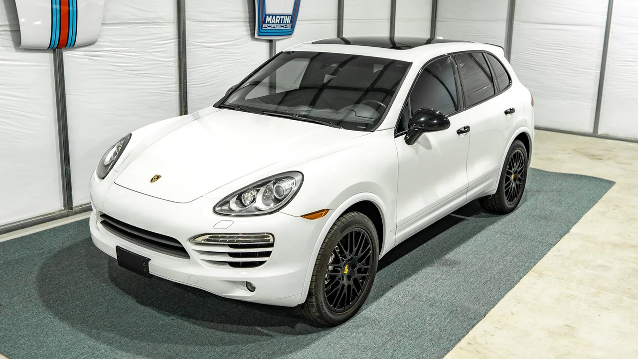 2014 Porsche 958 Cayenne Diesel - Image 9 of 31