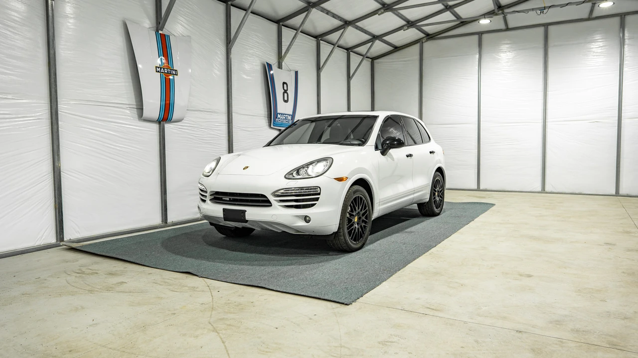 2014 Porsche 958 Cayenne Diesel - Image 3 of 31