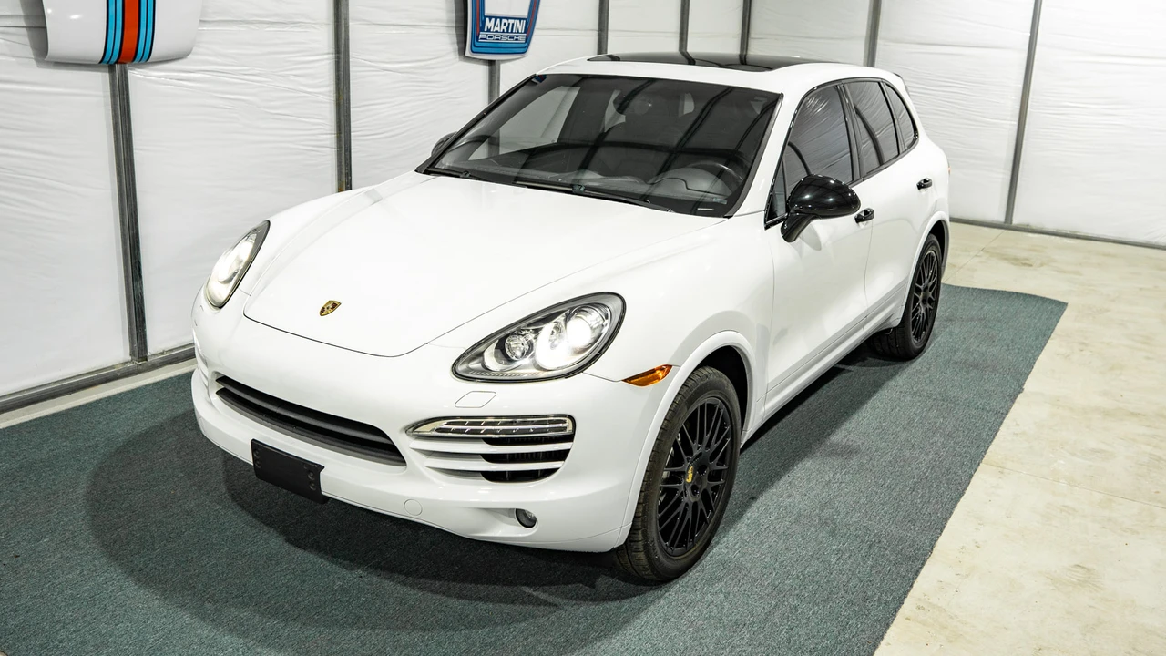 2014 Porsche 958 Cayenne Diesel - Image 8 of 31