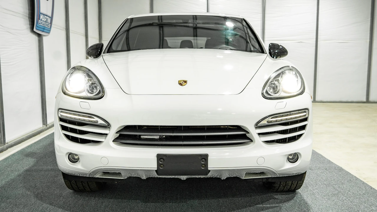 2014 Porsche 958 Cayenne Diesel - Image 18 of 31