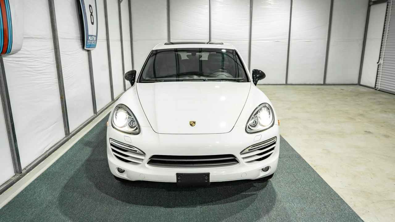 2014 Porsche 958 Cayenne Diesel - Image 15 of 31