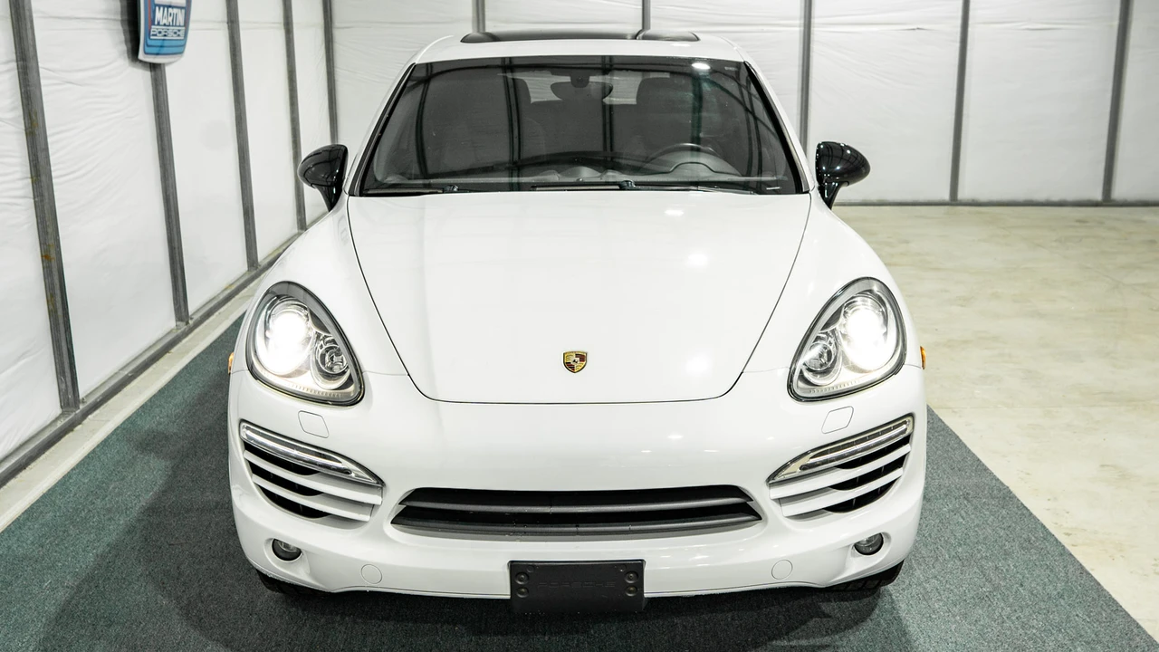 2014 Porsche 958 Cayenne Diesel - Image 16 of 31