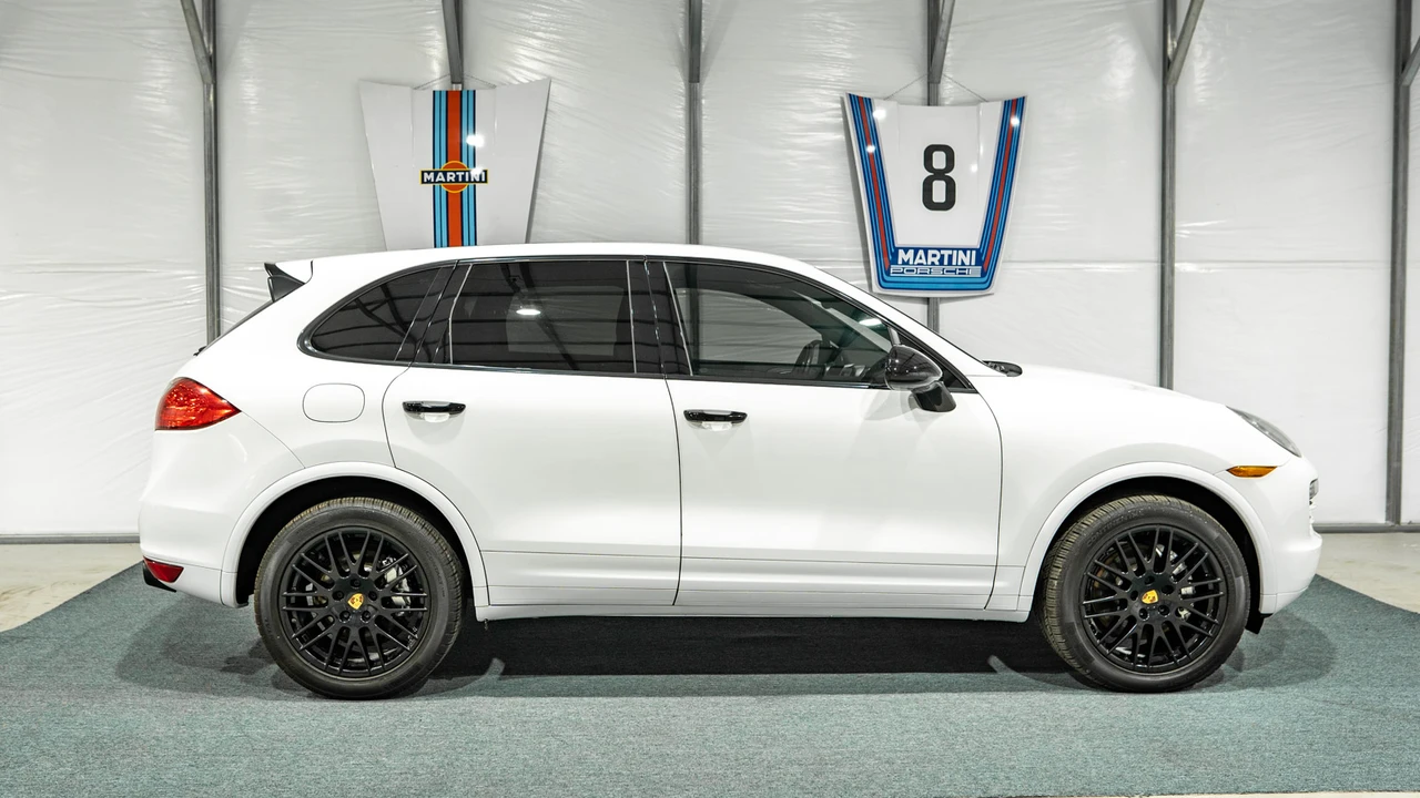 2014 Porsche 958 Cayenne Diesel - Image 23 of 31