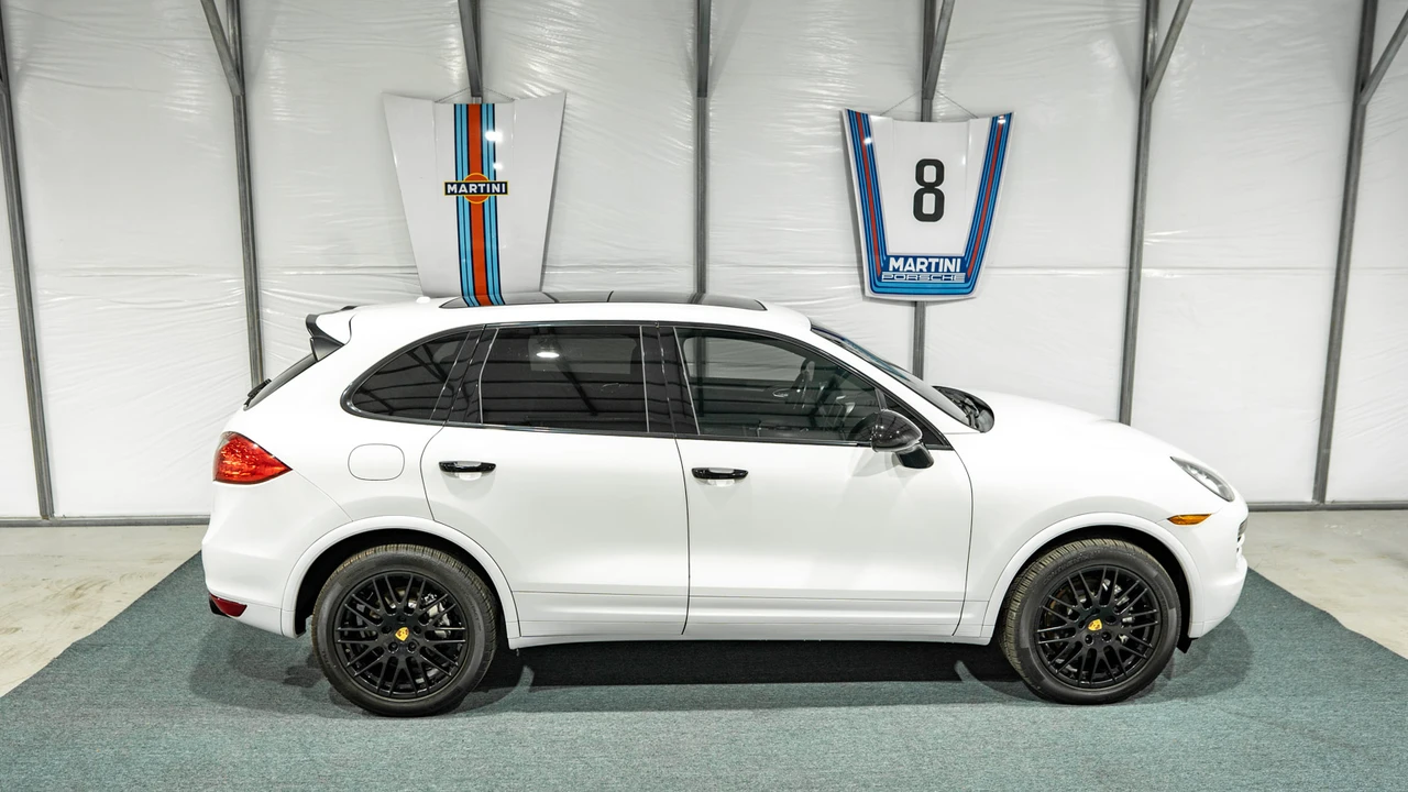 2014 Porsche 958 Cayenne Diesel - Image 22 of 31