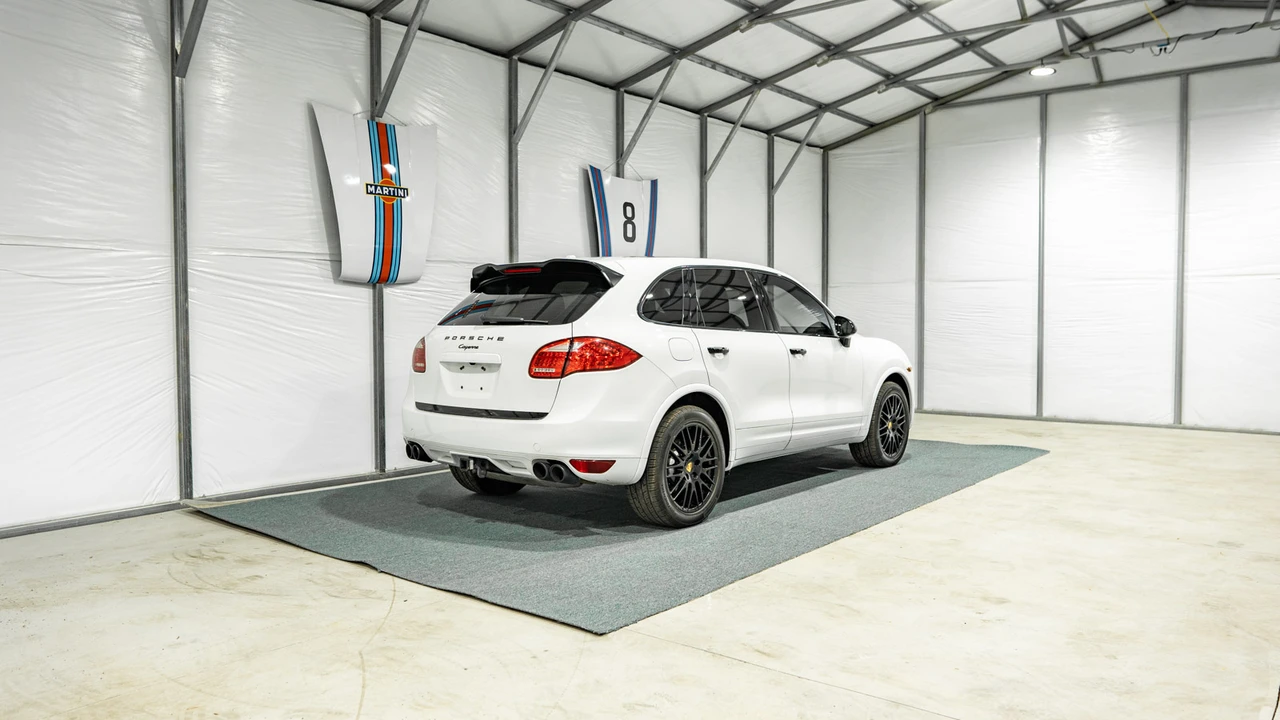 2014 Porsche 958 Cayenne Diesel - Image 25 of 31