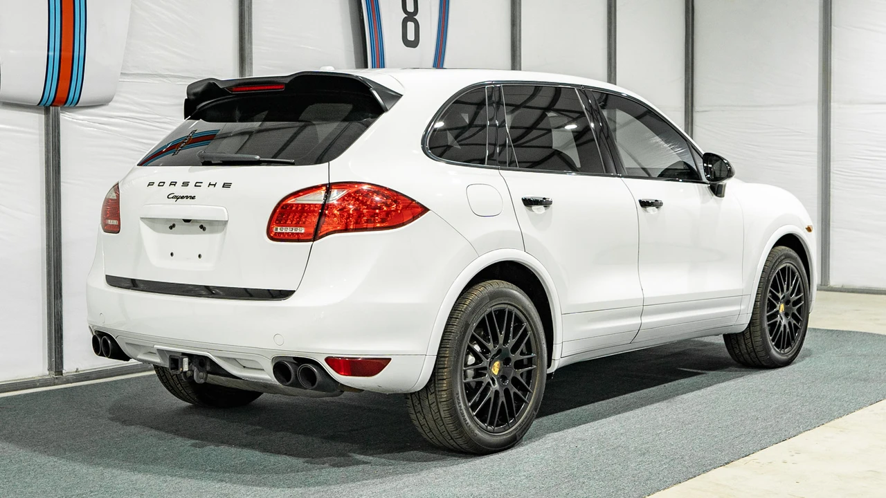 2014 Porsche 958 Cayenne Diesel - Image 27 of 31