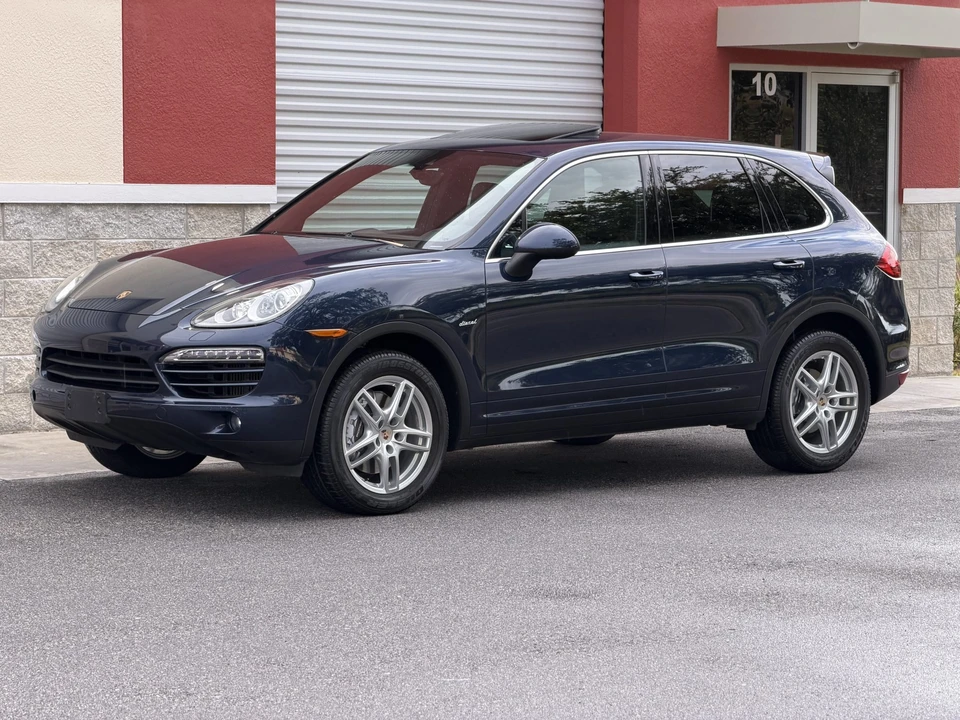 2014 Porsche 958 Cayenne Diesel - Image 2 of 31