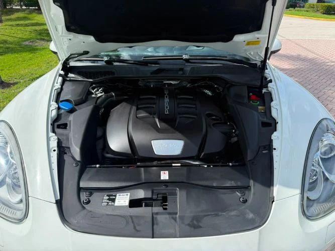 2014 Porsche 958 Cayenne Diesel - Image 16 of 31