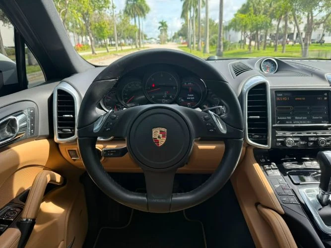 2014 Porsche 958 Cayenne Diesel - Image 30 of 31