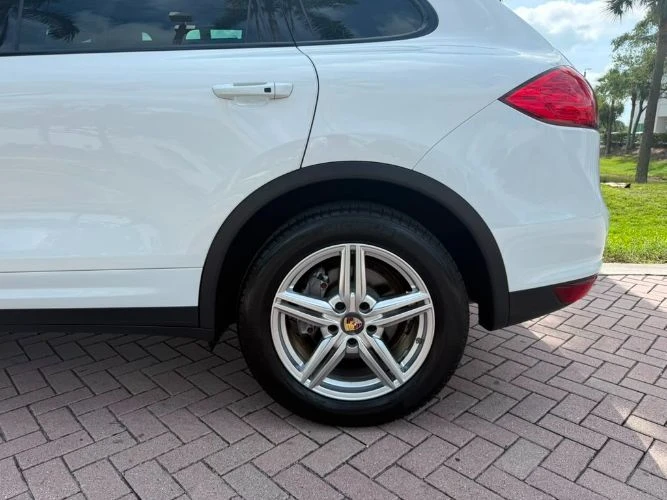 2014 Porsche 958 Cayenne Diesel - Image 5 of 31