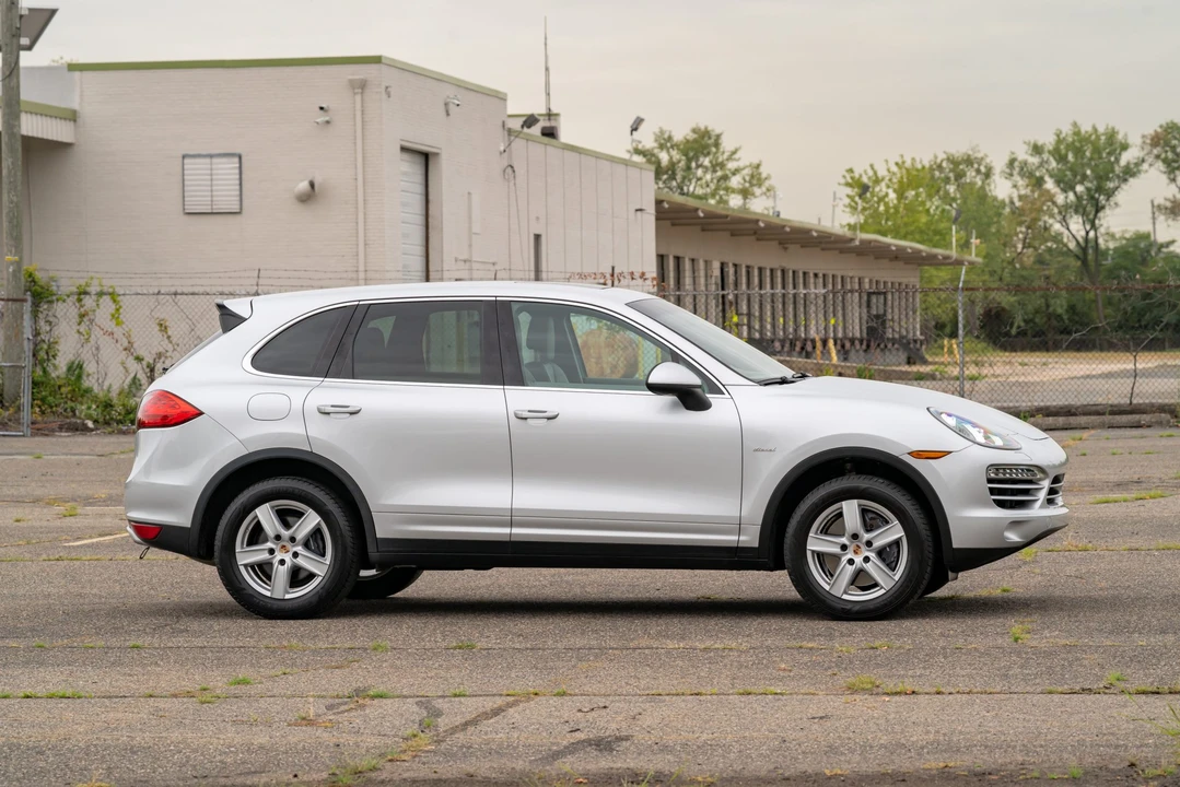 2014 Porsche 958 Cayenne Diesel - Image 17 of 31