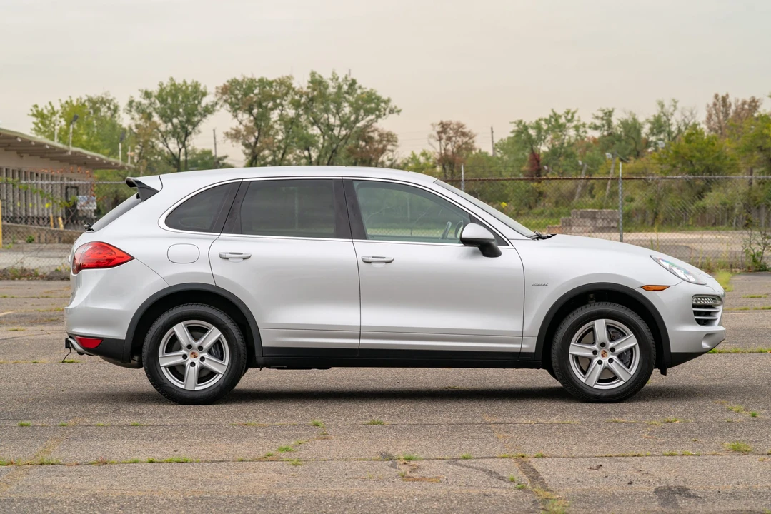 2014 Porsche 958 Cayenne Diesel - Image 18 of 31