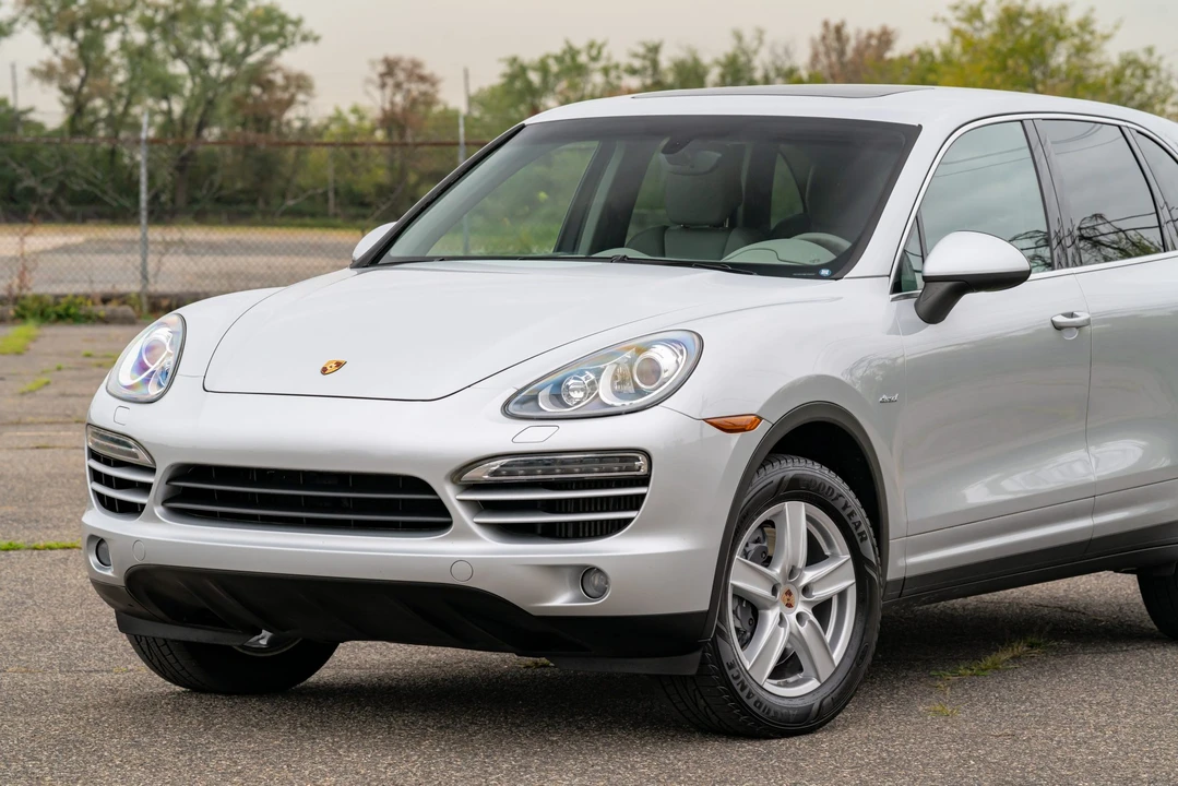 2014 Porsche 958 Cayenne Diesel - Image 25 of 31