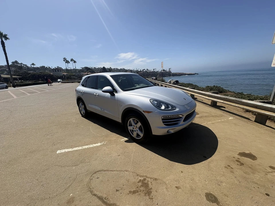 2014 Porsche 958 Cayenne Diesel - Image 8 of 31