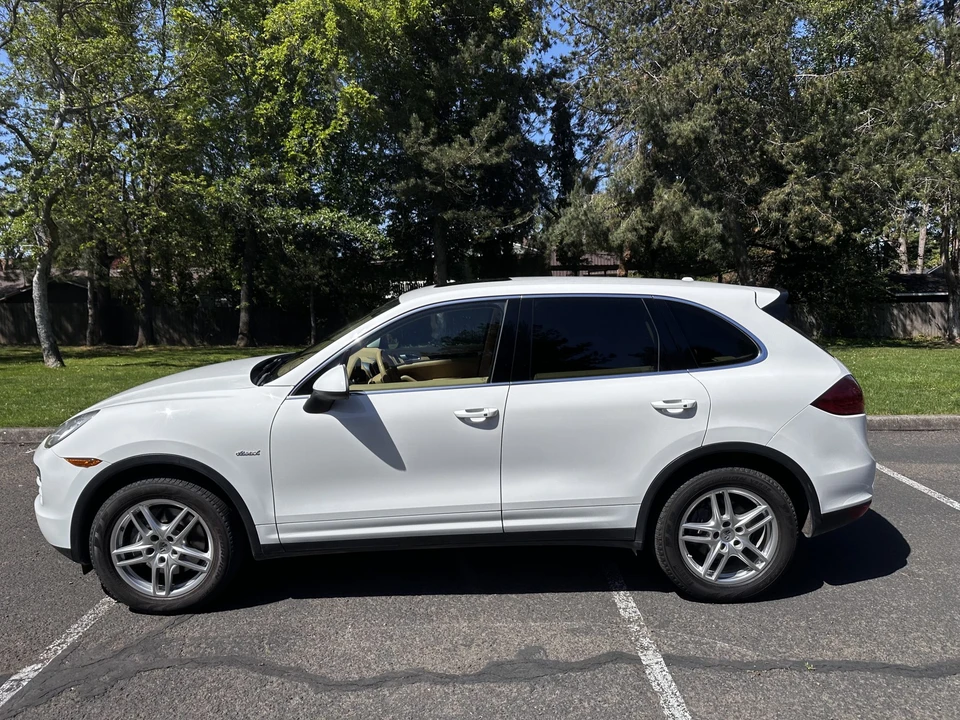 2014 Porsche 958 Cayenne Diesel - Image 10 of 31