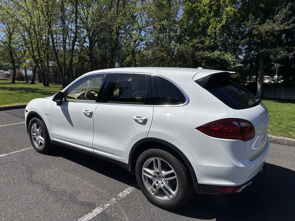 2014 Porsche 958 Cayenne Diesel - Image 14 of 31