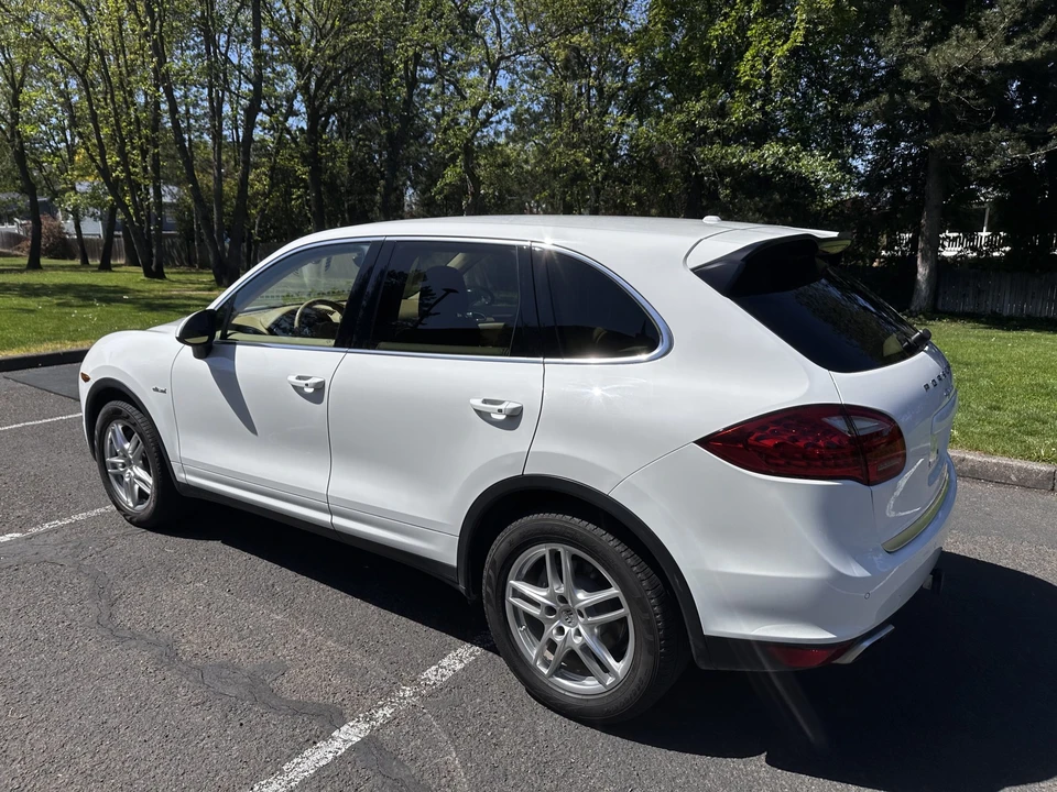 2014 Porsche 958 Cayenne Diesel - Image 15 of 31