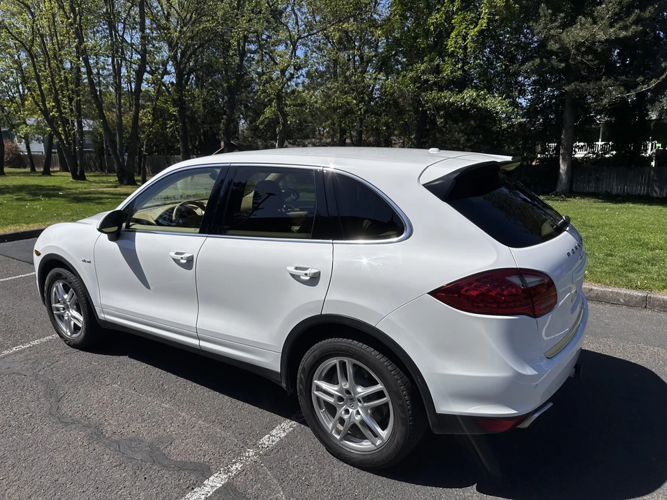 2014 Porsche 958 Cayenne Diesel - Image 16 of 31