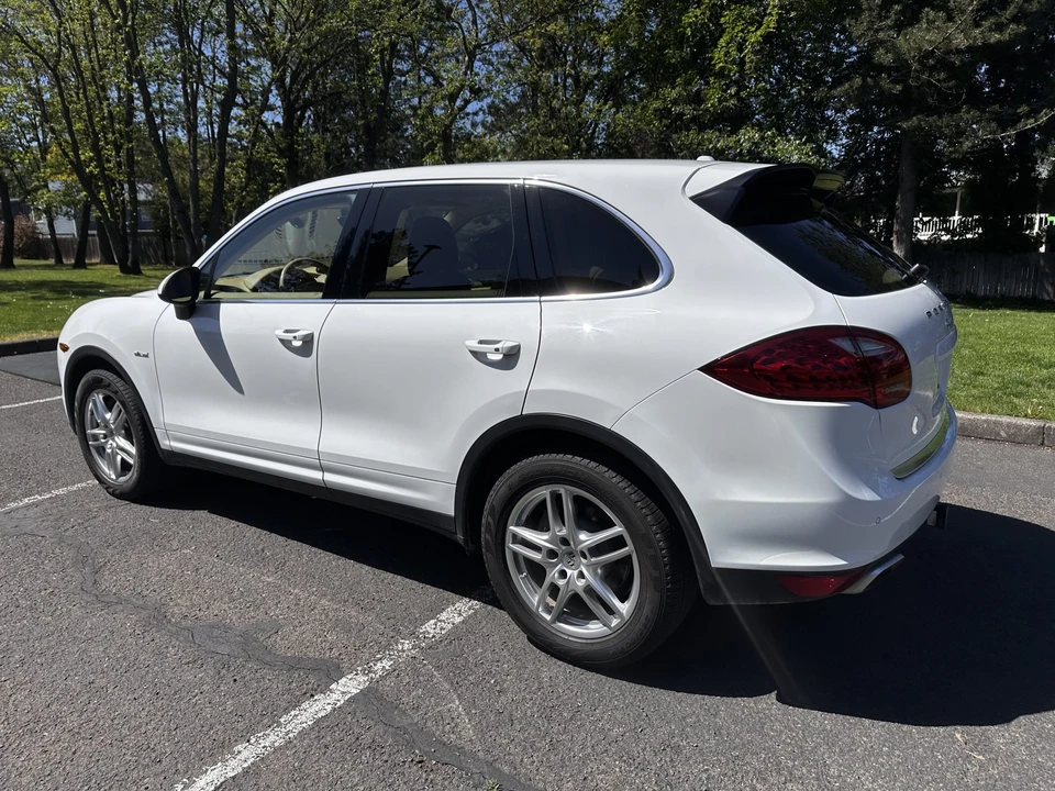2014 Porsche 958 Cayenne Diesel - Image 12 of 31