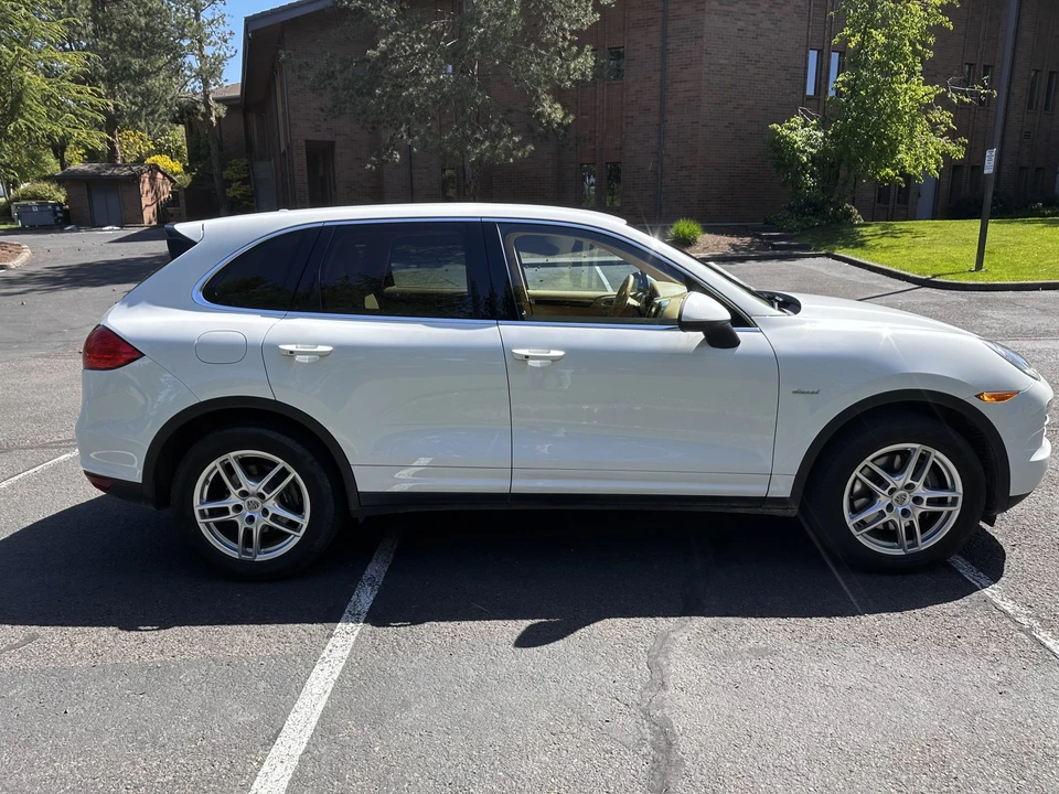2014 Porsche 958 Cayenne Diesel - Image 28 of 31