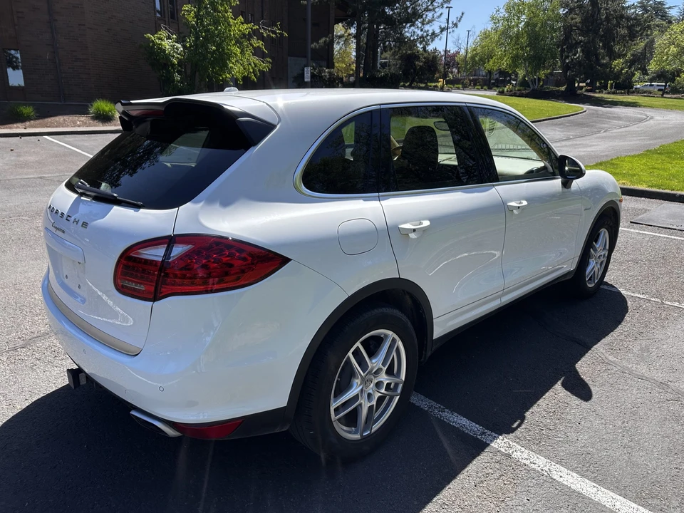 2014 Porsche 958 Cayenne Diesel - Image 26 of 31
