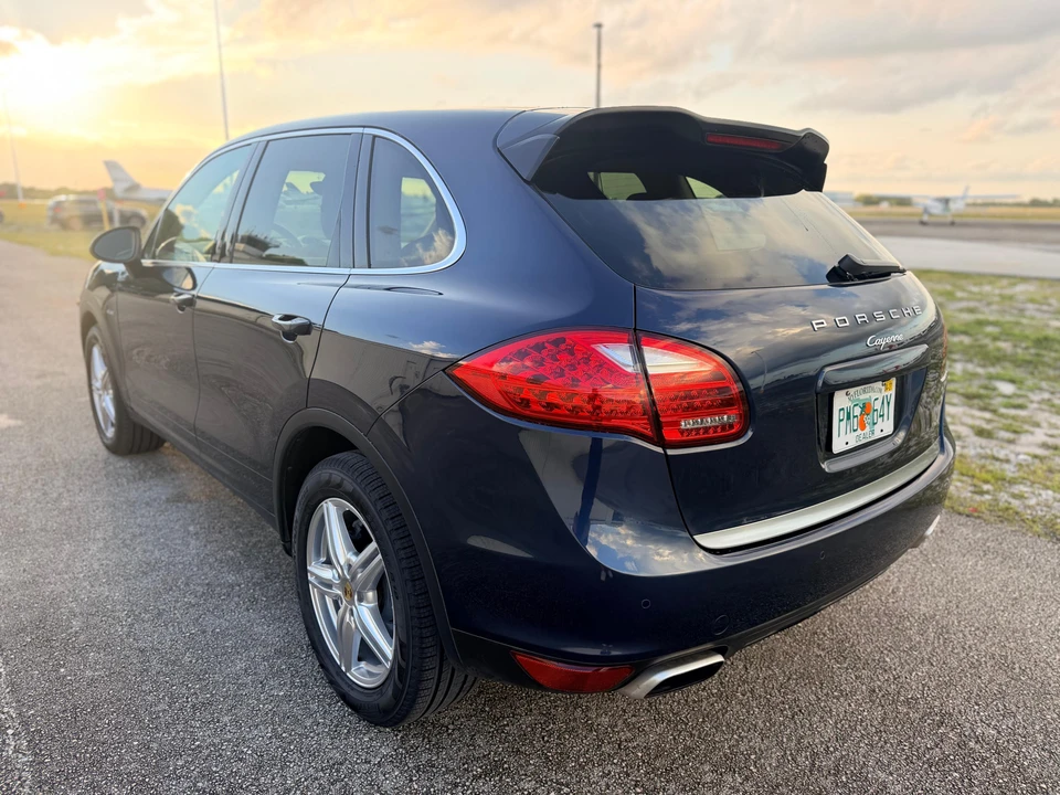 2014 Porsche 958 Cayenne Diesel - Image 17 of 31