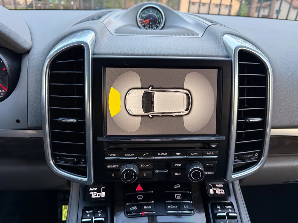 2014 Porsche - Image 11 of 12