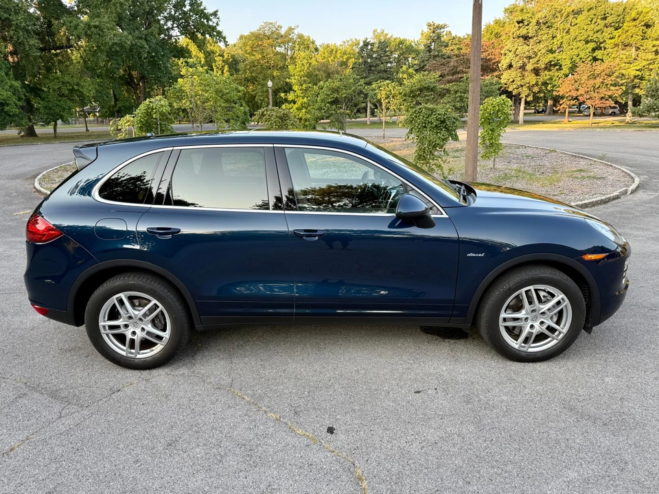 2014 Porsche 958 Cayenne Diesel - Image 30 of 31