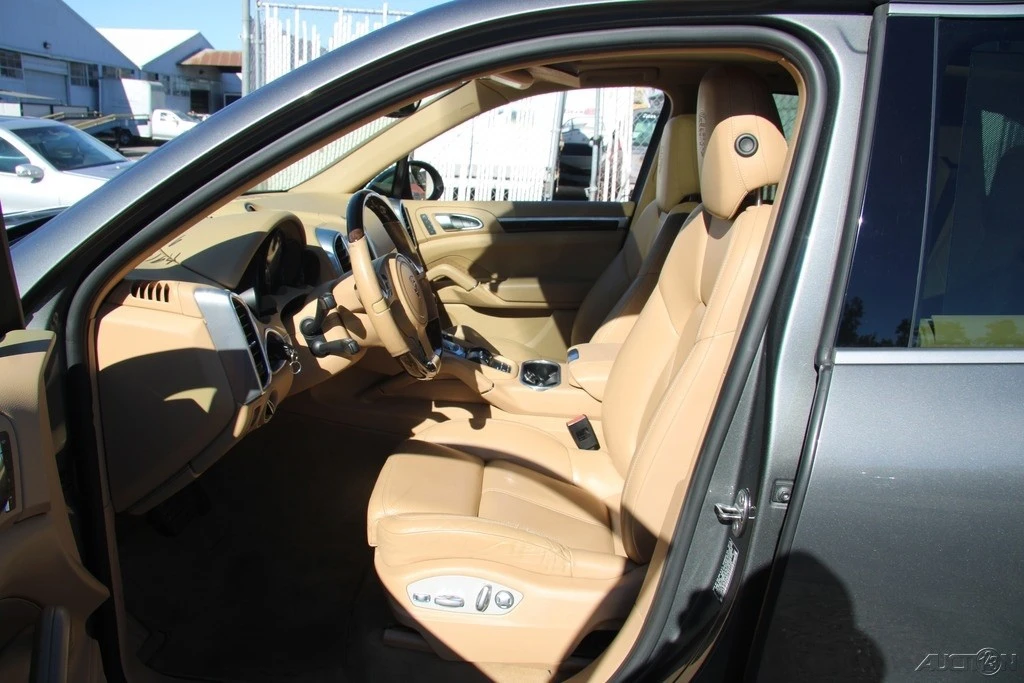 2014 Porsche 958 Cayenne Diesel - Image 12 of 21