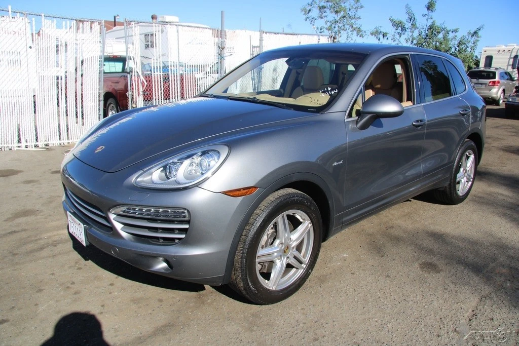 2014 Porsche 958 Cayenne Diesel - Image 2 of 21