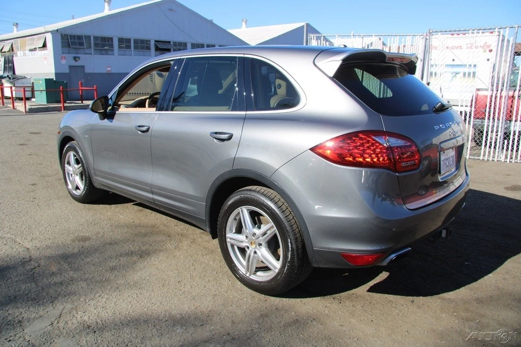 2014 Porsche 958 Cayenne Diesel - Image 4 of 21