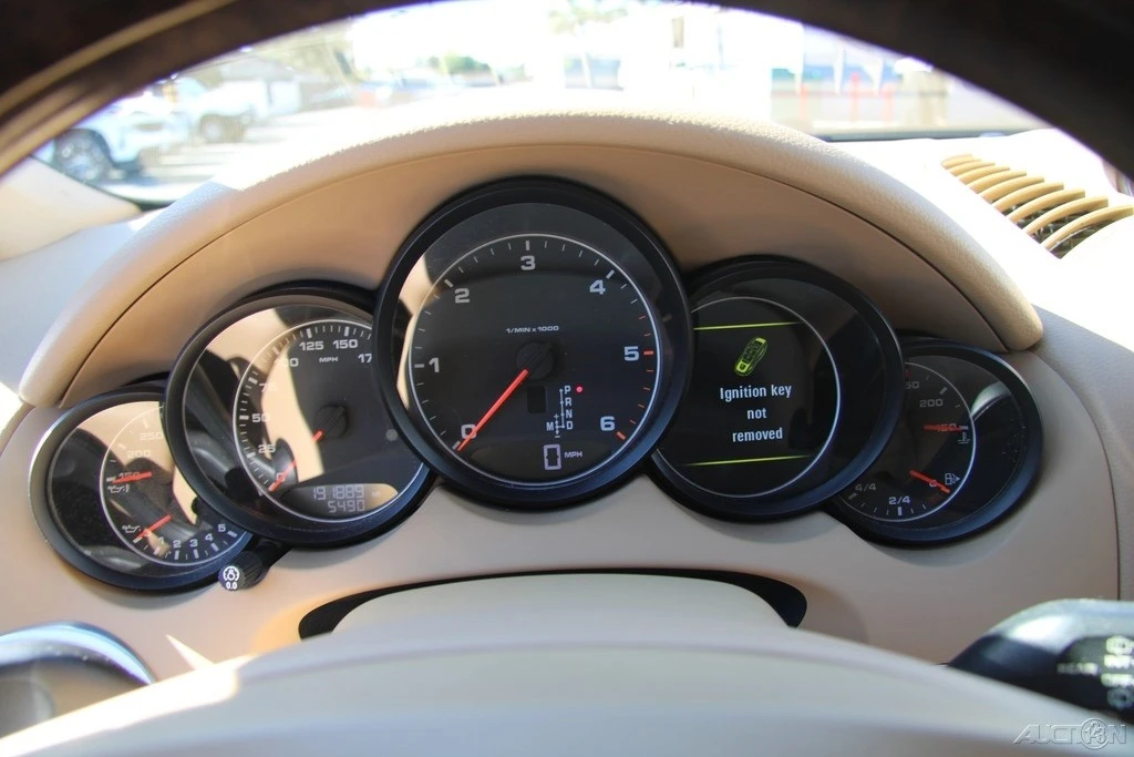 2014 Porsche 958 Cayenne Diesel - Image 14 of 21